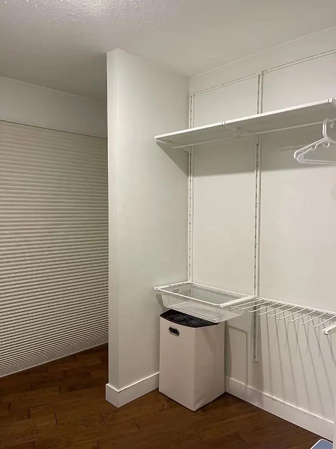 5 Mins Walk To Skytrain Station Villa Vancouver